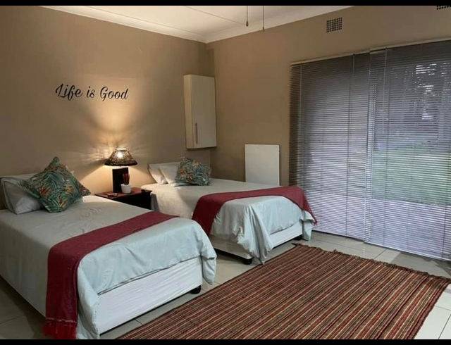 6 BEDROOM HOUSE TO LET IN THREE RIVERS